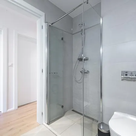 Batoni Apartment *
